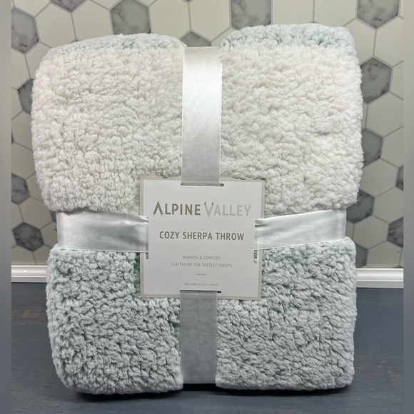 Alpine Valley cozy sherpa throw blanket mint green and white - Picture 1 of 8